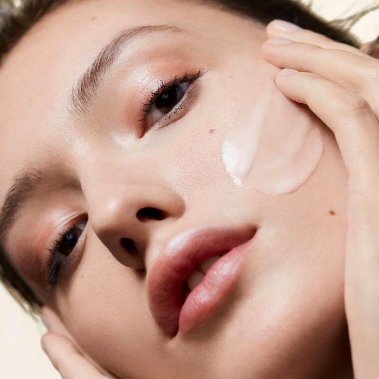 Non-Surgical Face Lift in Pakistan